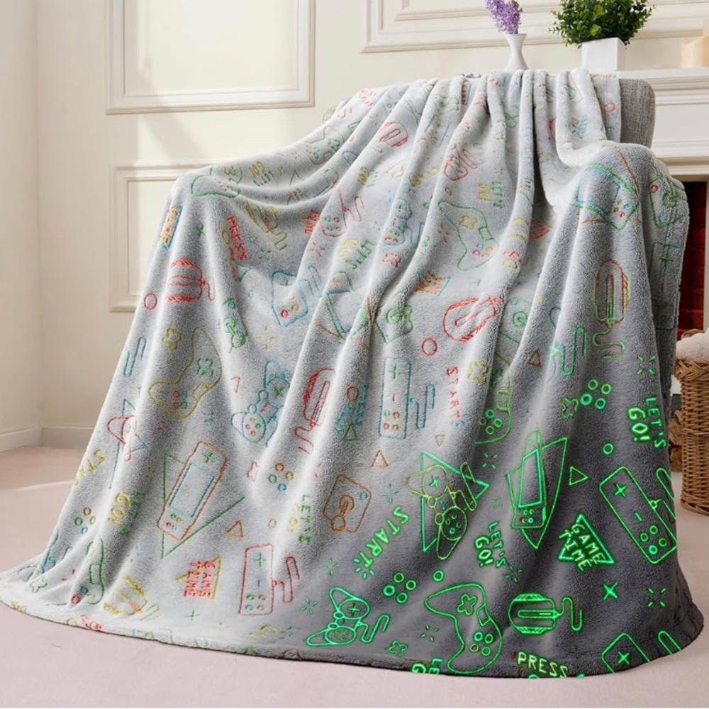 Joiedomi Glow in The Dark Blanket.